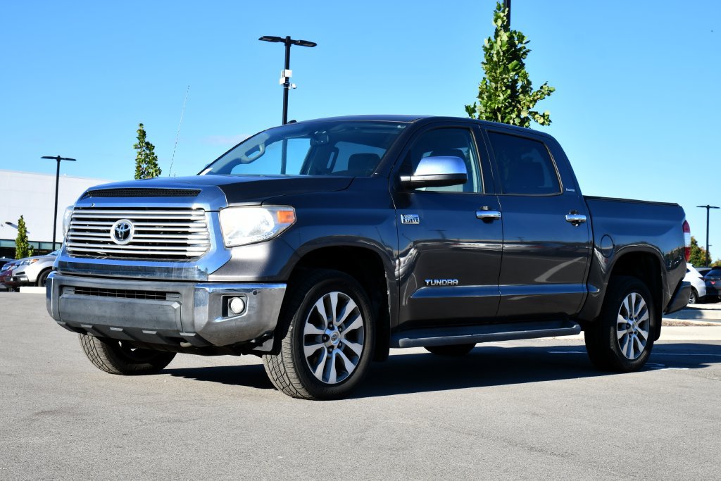 Used 2015 Toyota Tundra Limited w/ Limited Premium Package AWD/4WD image 4