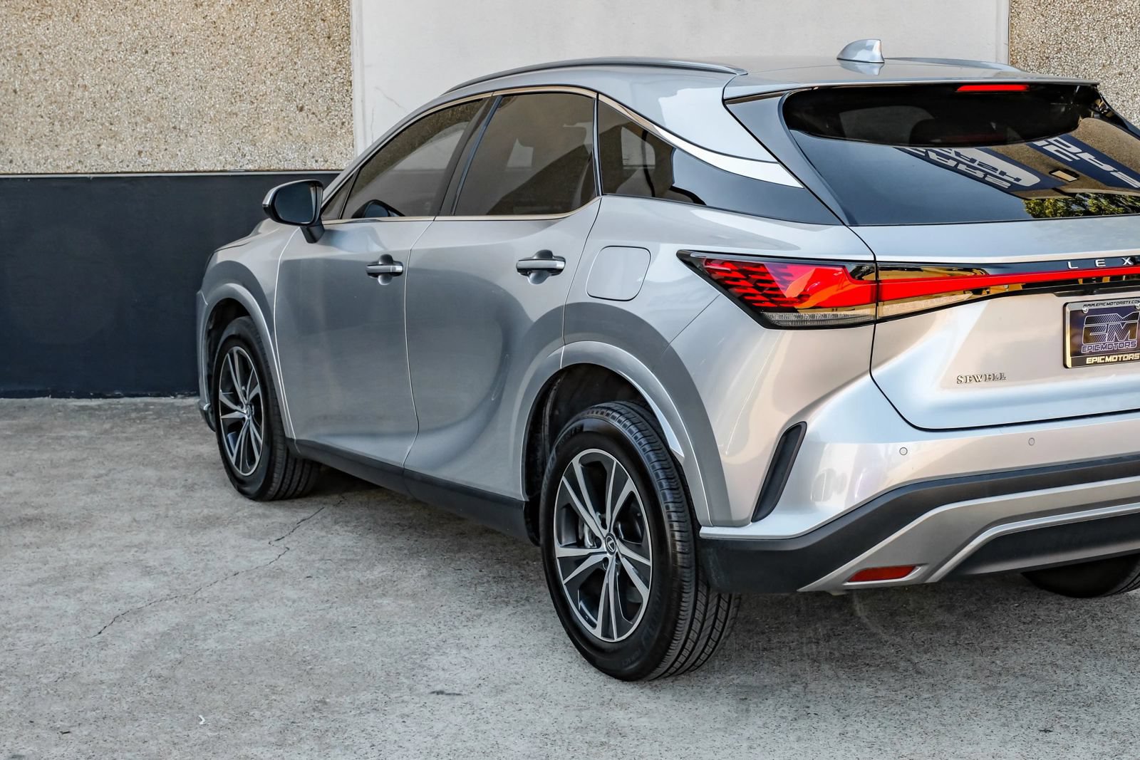 Used 2023 Lexus RX 350 Premium w/ Accessory Package (Z1) FWD image 11