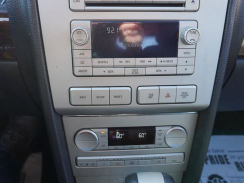 Used 2006 Lincoln Zephyr image 15