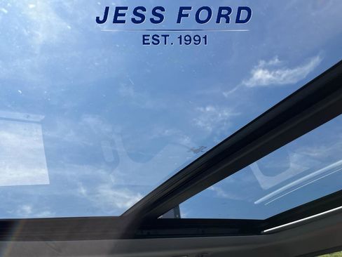 Used 2024 Ford F350 Lariat w/ Camper Package image 21