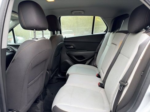 Used 2017 Chevrolet Trax LS image 20