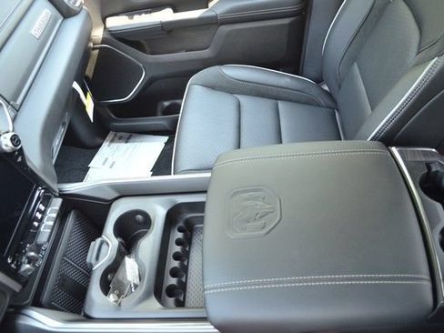 New 2026 RAM 1500 Laramie w/ Sport Appearance Package AWD/4WD image 21