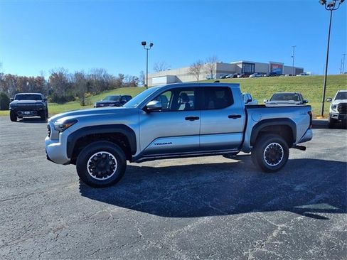 Used 2024 Toyota Tacoma TRD Sport image 26