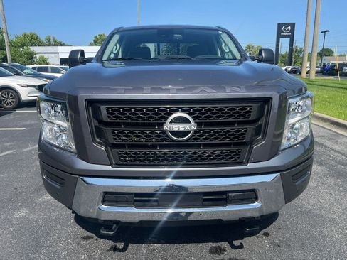 Used 2024 Nissan Titan SV w/ SV Convenience Package AWD/4WD image 3