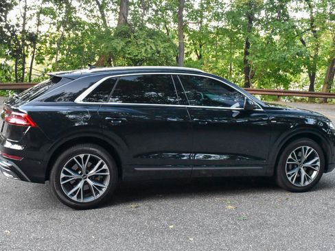 Used 2021 Audi Q8 Premium Plus AWD/4WD image 9