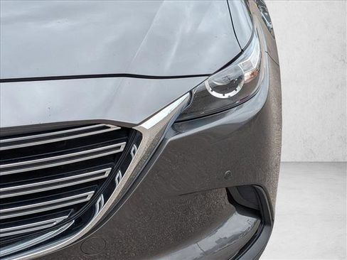 Used 2018 MAZDA CX-9 Touring w/ Touring Premium Package image 9