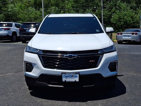 Used 2023 Chevrolet Traverse RS w/ LPO, Floor Liner Package AWD/4WD image 2