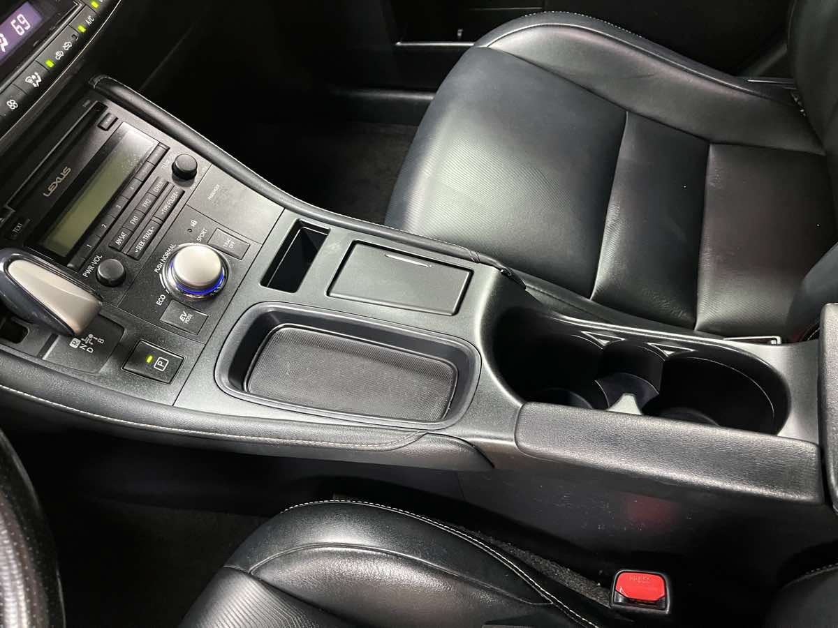 Used 2017 Lexus CT 200h FWD image 18
