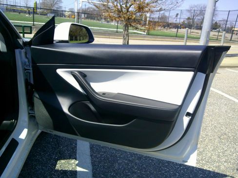 Used 2021 Tesla Model 3 Long Range AWD/4WD image 45