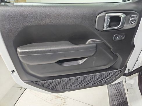 Used 2022 Jeep Wrangler Sport S image 11