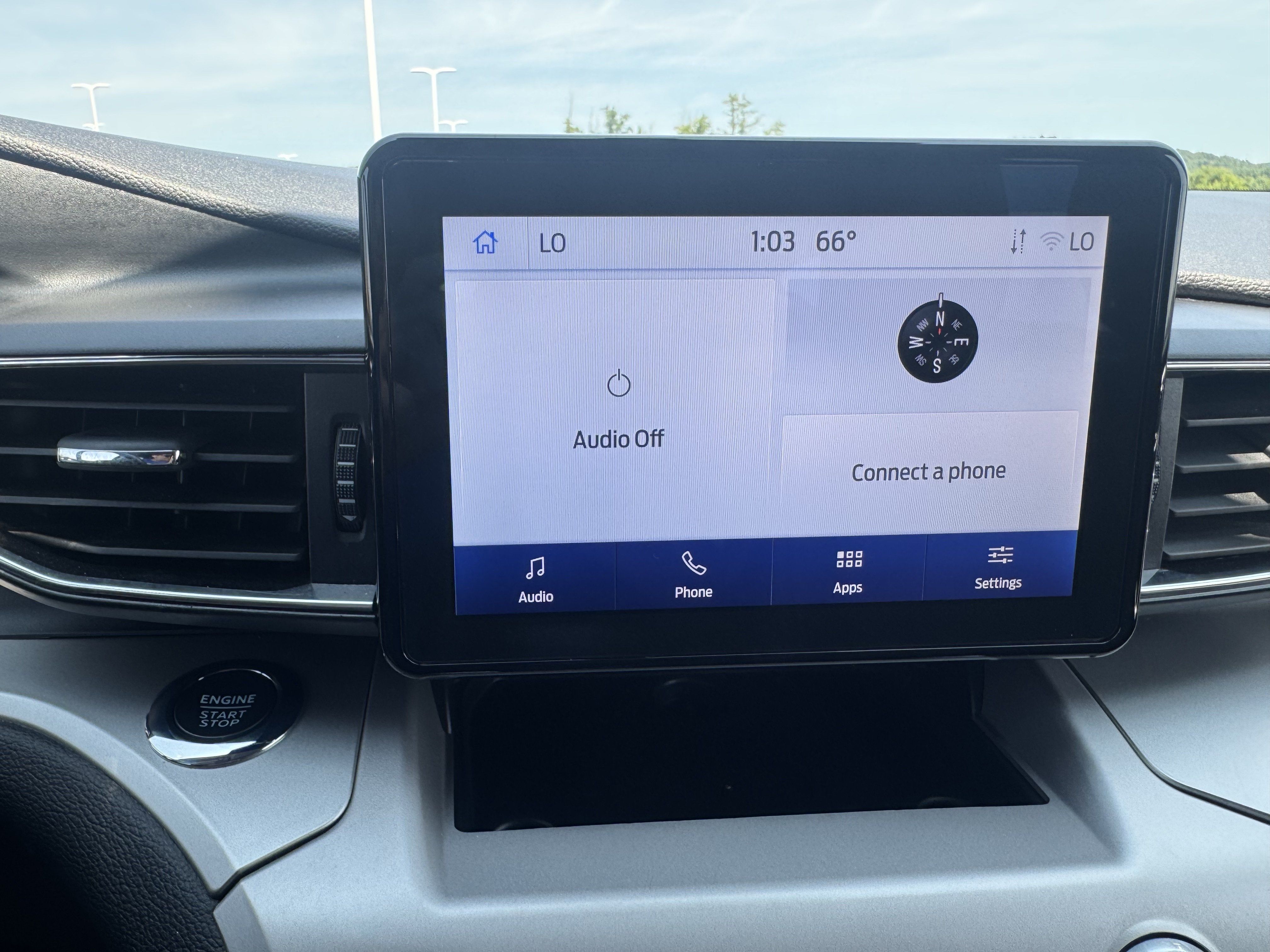 Used 2022 Ford Explorer XLT w/ Equipment Group 202A AWD/4WD image 26