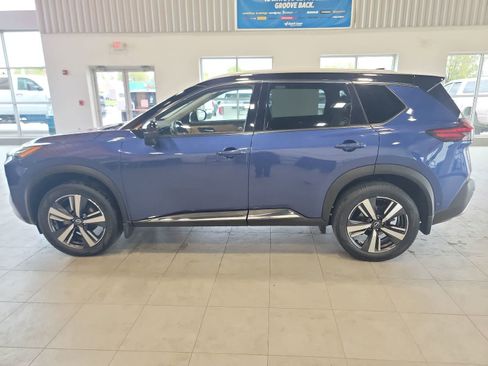 Used 2022 Nissan Rogue Platinum w/ Head-Up Display Package FWD image 10