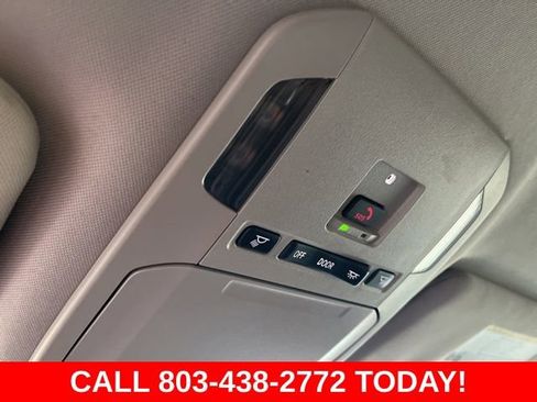 Used 2024 Toyota Highlander LE FWD image 29