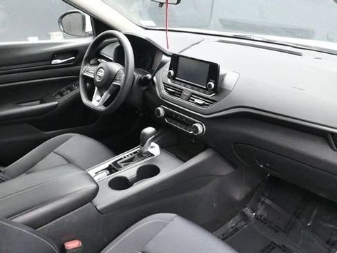 Used 2021 Nissan Altima 2.5 S FWD image 10