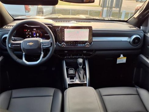 New 2025 Chevrolet Colorado LT w/ LT Convenience Package image 3
