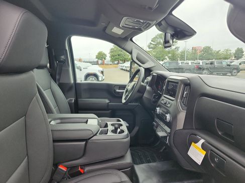 New 2026 GMC Sierra 3500 Pro w/ Convenience Package image 7