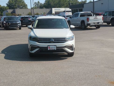 Used 2024 Volkswagen Tiguan S AWD/4WD image 2