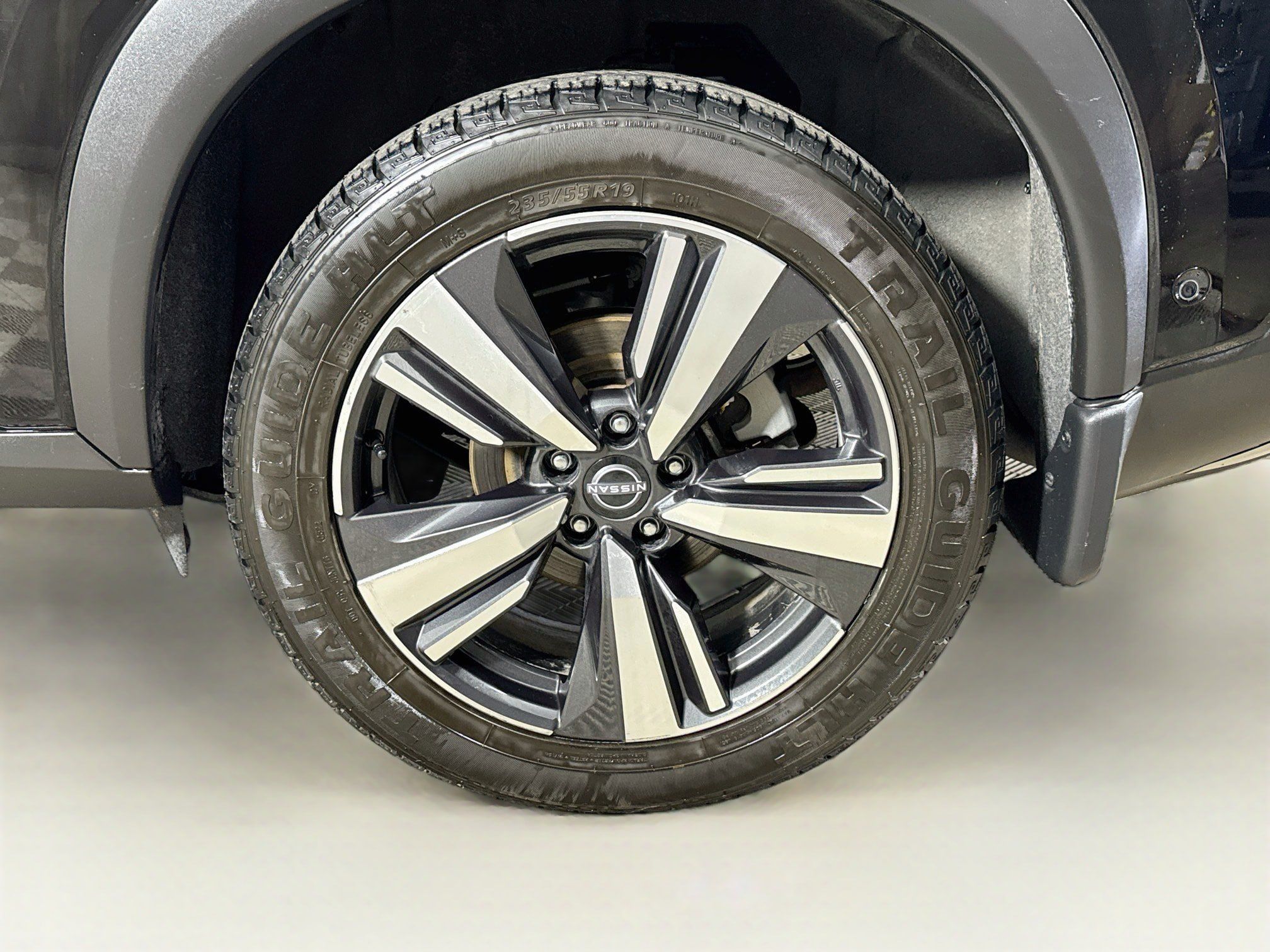 Used 2023 Nissan Rogue Platinum w/ Platinum Premium Package AWD/4WD image 33