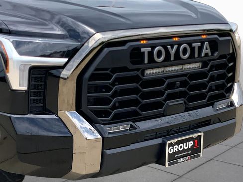 Used 2023 Toyota Tundra Limited w/ Power Package AWD/4WD image 30