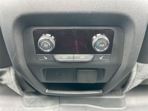 Certified 2025 Chevrolet Traverse RS w/ LPO, Floor Liner Package image 21