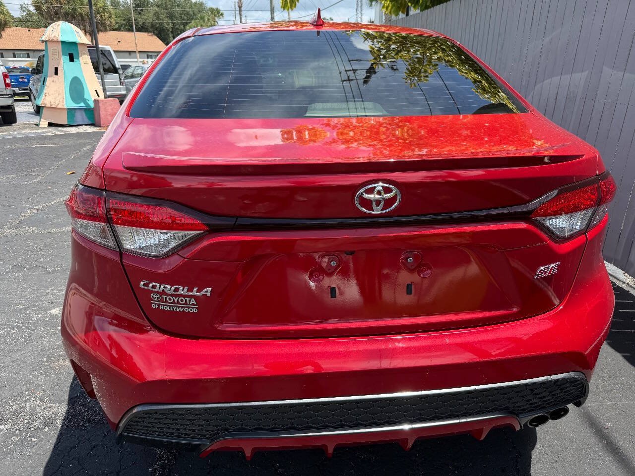 Used 2020 Toyota Corolla SE FWD image 11