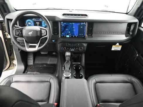 New 2025 Ford Bronco Badlands image 19