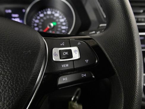 Used 2020 Volkswagen Tiguan S image 27