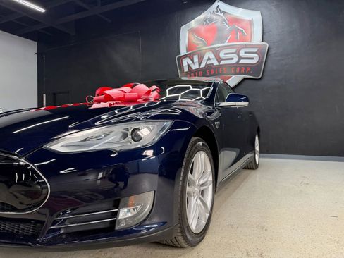 Used 2013 Tesla Model S Sedan 4D image 4