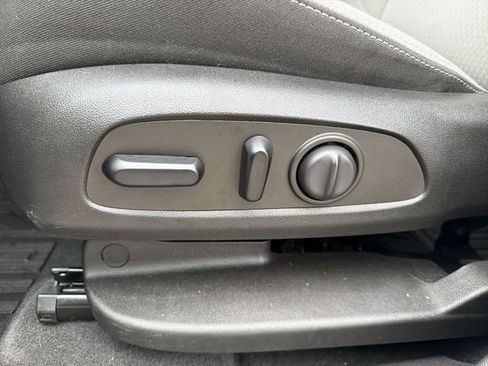 Certified 2022 GMC Terrain SLE w/ Driver Convenience Package image 14