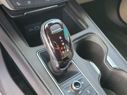 Used 2023 Cadillac XT4 Premium Luxury FWD image 30