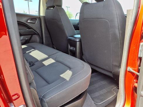 Used 2021 Chevrolet Colorado LT w/ Safety Package RWD image 13