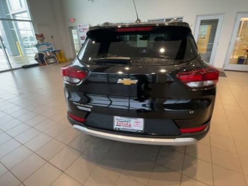 Used 2025 Chevrolet TrailBlazer LT FWD image 9