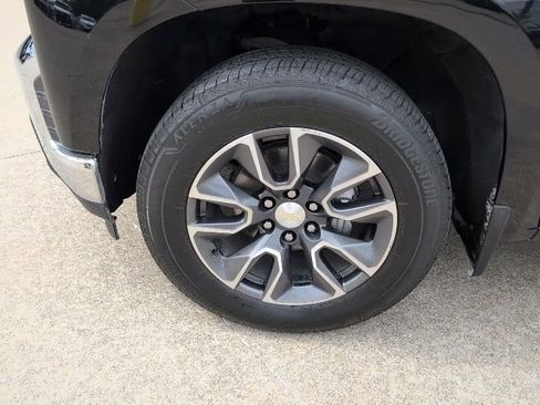 Used 2021 Chevrolet Silverado 1500 LT w/ Bed Protection Package image 3