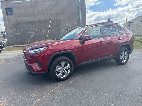 Used 2025 Toyota RAV4 XLE w/ Convenience Package image 18