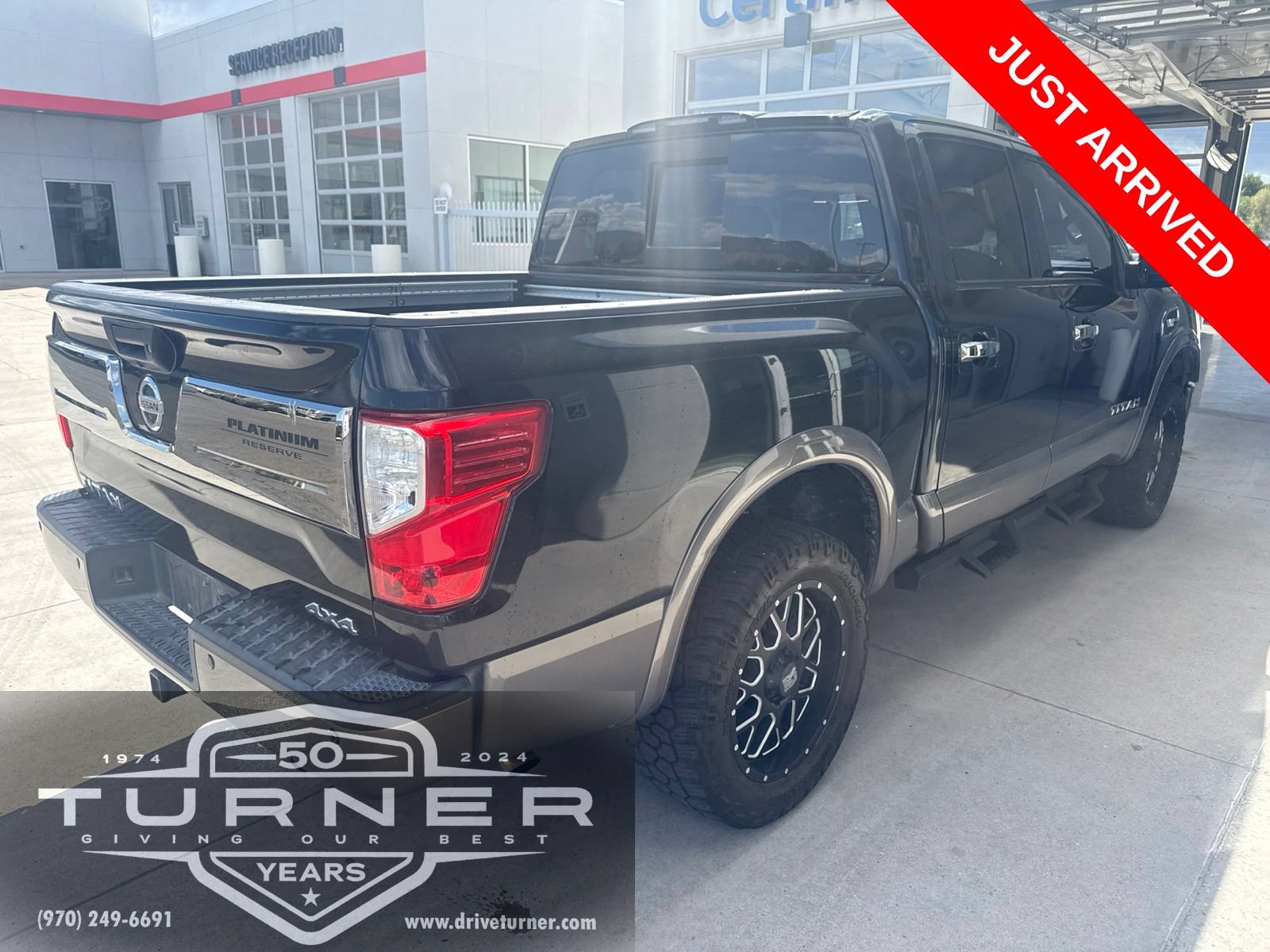 Used 2017 Nissan Titan Platinum Reserve AWD/4WD image 4