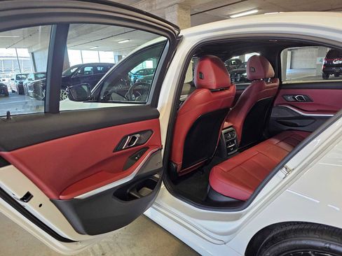 Used 2025 BMW 330i xDrive Sedan w/ M Sport Package image 36