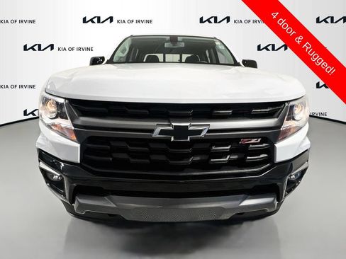 Used 2022 Chevrolet Colorado Z71 AWD/4WD image 2