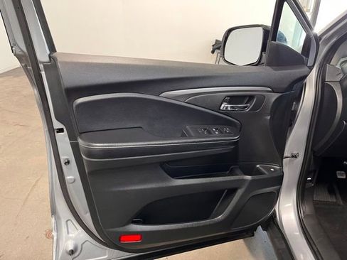 Used 2019 Honda Ridgeline Sport image 25