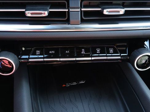 New 2026 Chevrolet Equinox EV LT image 28