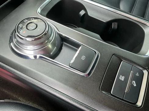 Used 2019 Ford Fusion SEL image 33