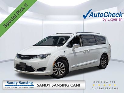 Used 2020 Chrysler Pacifica Limited w/ Advanced Safetytec Group