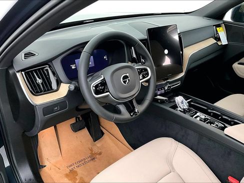 New 2026 Volvo XC60 B5 Plus w/ Protection Package Premier AWD/4WD image 16