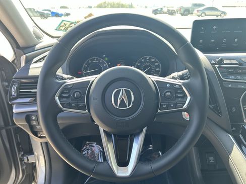 Used 2024 Acura RDX SH-AWD image 11