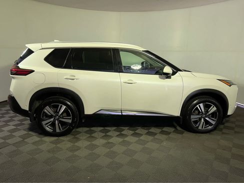 Certified 2023 Nissan Rogue SL w/ SL Premium Package image 8