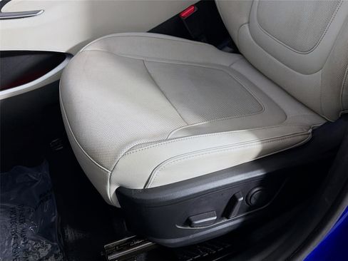 Certified 2023 Hyundai Tucson Limited w/ Winter Package AWD/4WD image 20