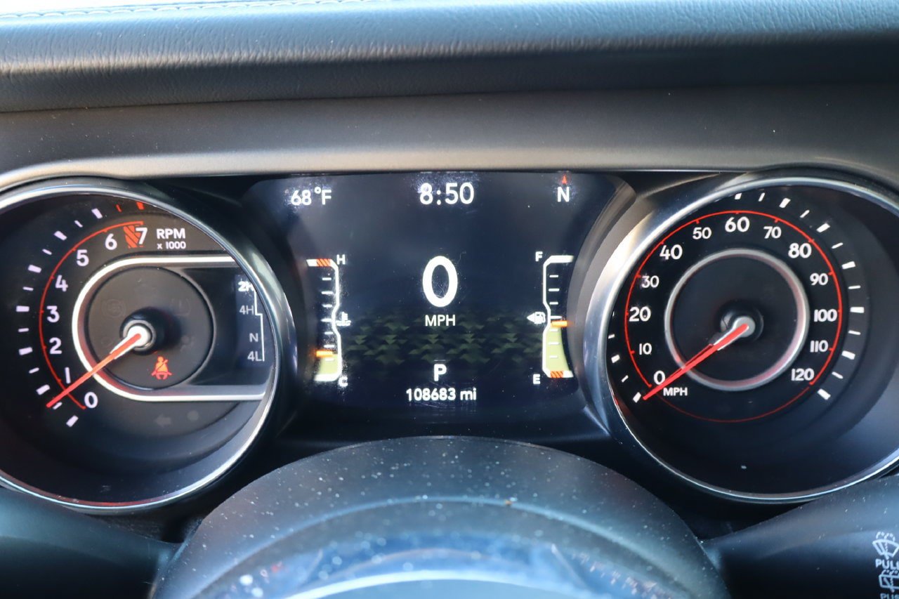 Used 2021 Jeep Wrangler Unlimited Rubicon AWD/4WD image 8