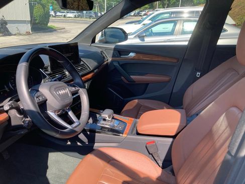 Used 2023 Audi Q5 2.0T Premium w/ Convenience Package AWD/4WD image 9