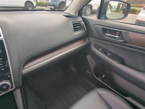 Used 2019 Subaru Outback 3.6R Limited w/ Popular Package #2 image 17