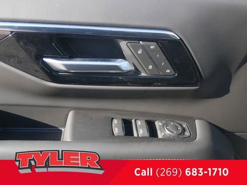 New 2026 Chevrolet Suburban Premier w/ Sun And Tow Package AWD/4WD image 22