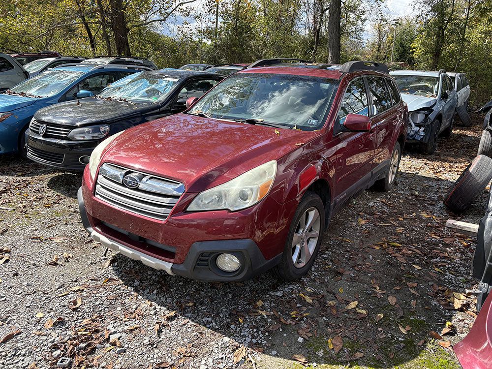 Used 2013 Subaru Outback 2.5i Limited AWD/4WD image 1